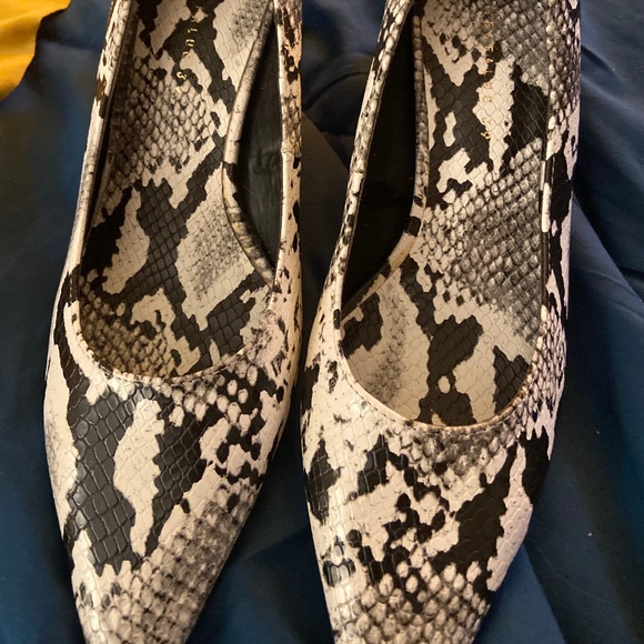 Shoes - Picture 1 of 6